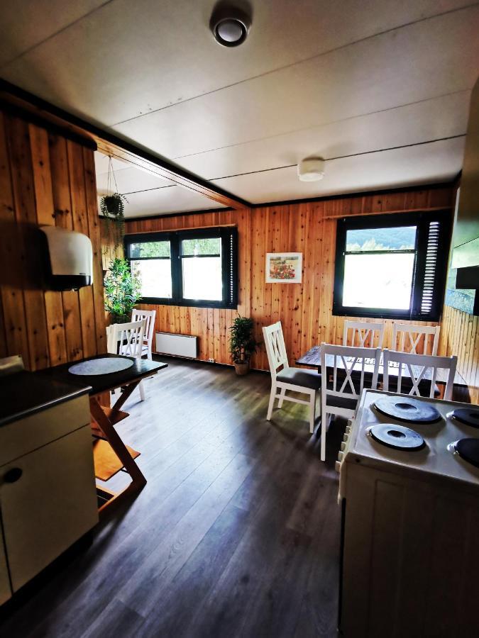 Tommerneset Camping Hotel Innhavet ภายนอก รูปภาพ