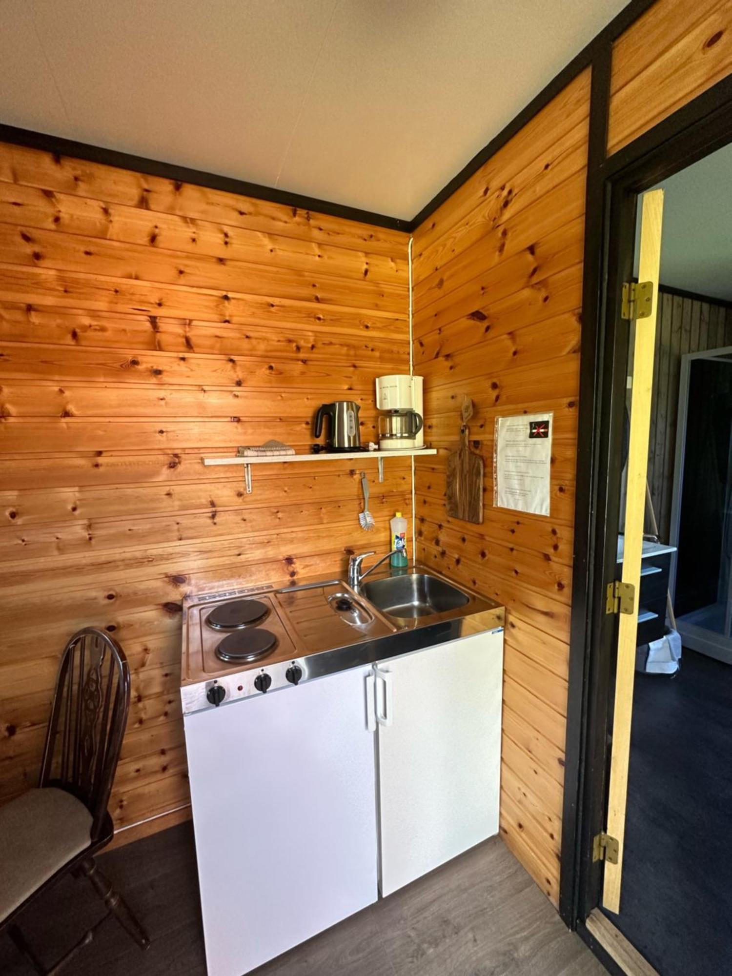 Tommerneset Camping Hotel Innhavet ภายนอก รูปภาพ